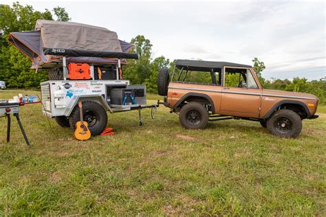 Old Bronco Jeep Showdown Classic Bronco Vs Vintage Jeep