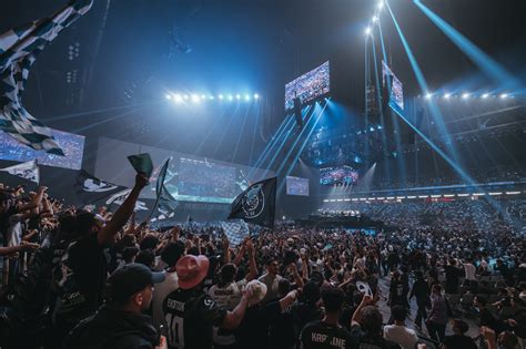 KCX 4 - FOREVER RIVALS | Paris La Défense Arena | Billets