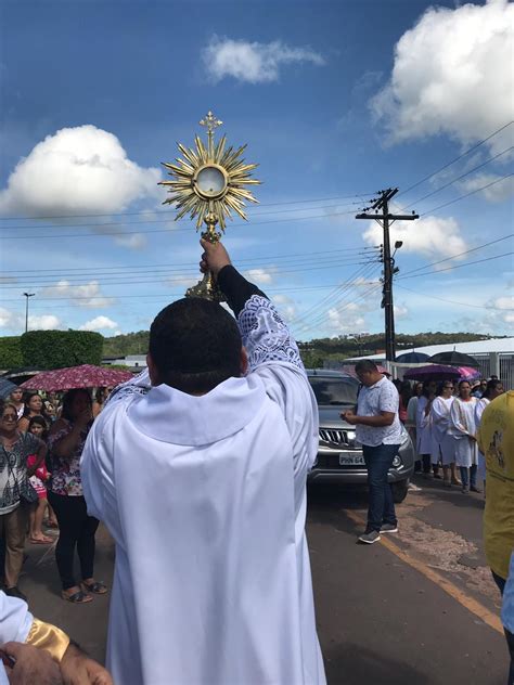 Paróquia em Presidente Figueiredo celebra Solenidade de Corpus Christi