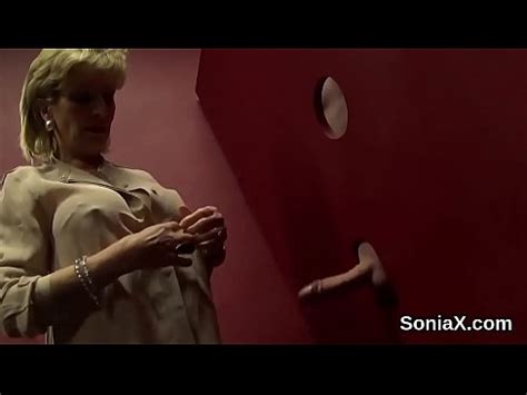 La Infiel Inglesa Madura Sonia Muestra Sus Enormes Tetas Xvideos