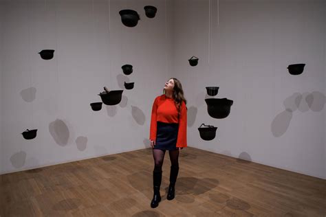 Tate Modern abre exposición con obras desconocidas de Yoko Ono