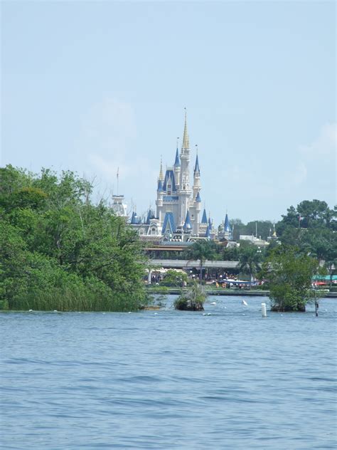 seven seas lagoon - Fashion Professional