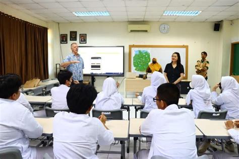 Fakta Sma Dwiwarna Sekolah Unggulan Di Bogor Jawa Barat