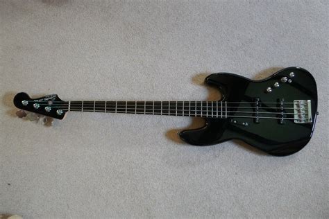 Squier Fender Jazz Bass Deluxe Active 4 String Black Excellent Condition In Pershore