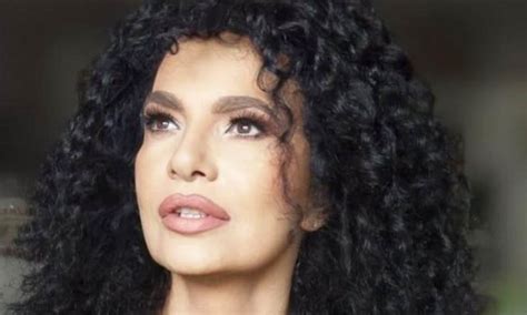 Glumica Gori Lidija Se Skinula U Mini Crveni Bikini Grudi Samo To Ne Ispadnu Foto Bl