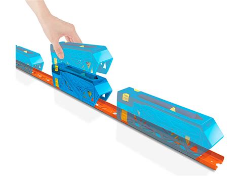 PISTA HOT WHEELS TRACK BUILDER DE IMPULSO