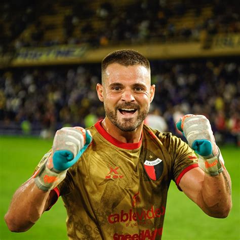 Pasó por Talleres y viene de Colón: un arquero para reforzar a Belgrano