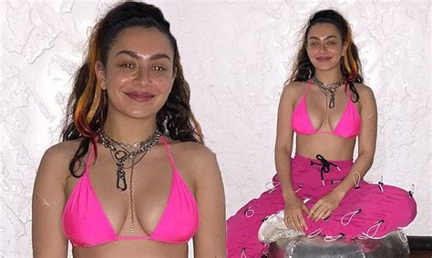Charli XCX Poses In Sexy Neon Pink Bikini And Cargo Pants Daily Mail Online