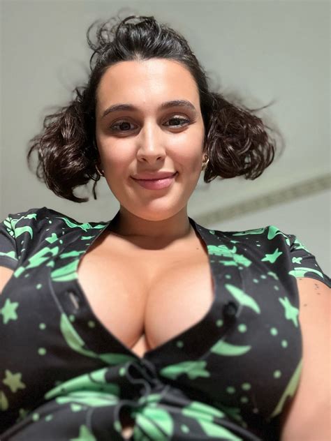 Lavitaminab On Twitter Peek A Boob