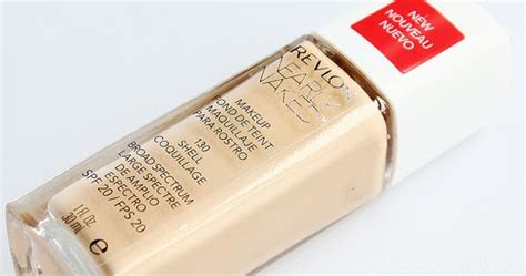 Revlon Nearly Naked Foundation Makeup Moment