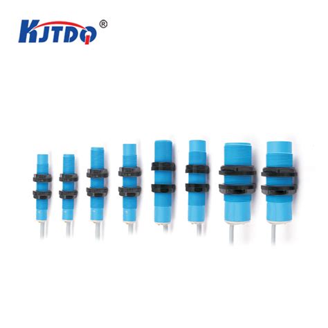 China Capacitive PNP NPN Flush Proximity Sensor Manufacturers