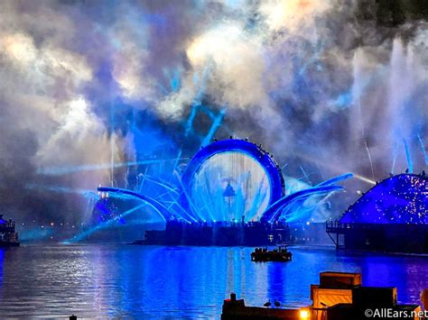 Watch The New Year S Eve Fireworks In EPCOT And Magic Kingdom AllEars Net