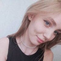 SoniaScott Nude Stripping On Webcam For Live Sex Video Chat InTheCrack