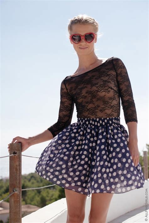 Cute Slim Blonde With Sunglasses Porn Pictures XXX Photos Sex Images 2941469 PICTOA