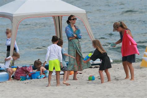 Anna Czartoryska W Bikini Na Pla Y