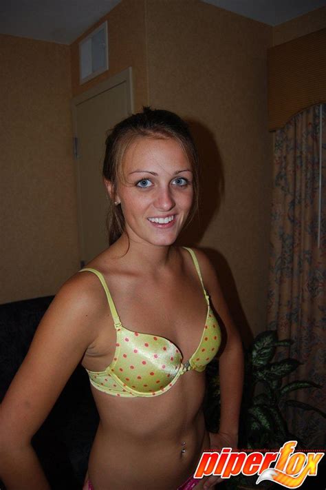 Pictures Of Teen Chick Piper Fox Getting Off With Her Girlfriend Porn Pictures XXX Photos Sex