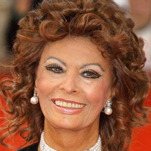 Sophia Loren Nude Photos Won T Affect Actress Career A New Poll