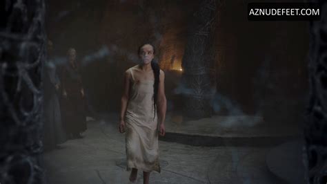 ZOE ROBINS Feet - AZNudeFeet