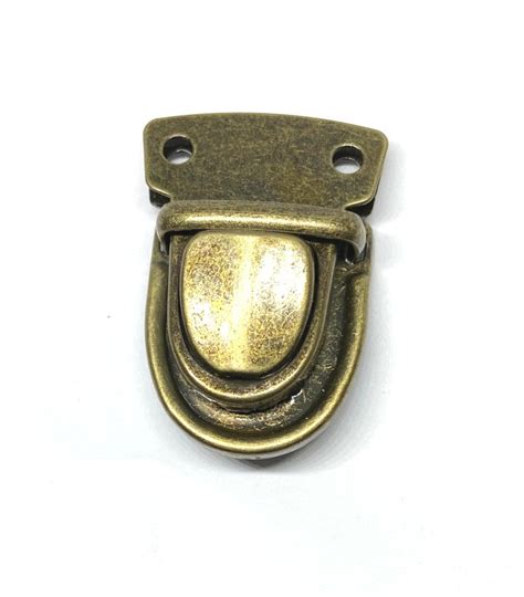 Antik lemez tukzár 30 mm x 41 mm - Fémkellék Kft