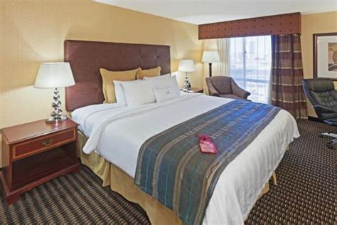 Crowne Plaza Dallas Downtown | Get the Best Accommodation Deal - Book ...