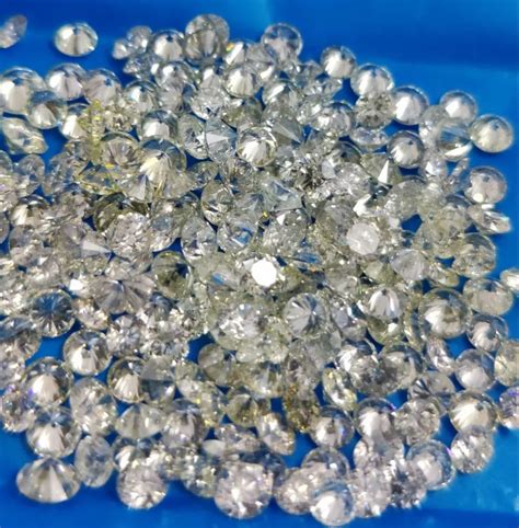 natural diamond  jewelry  carat  surat id