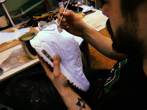 Реставрация кроссовок в москве: Ремонт кроссовок в Москве — 154 ...