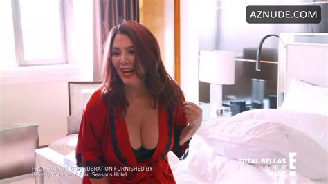 KRIS JENNER Nude AZNude