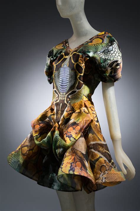 The 25 Most Iconic Fashion Ensembles in the History of the Museum at F