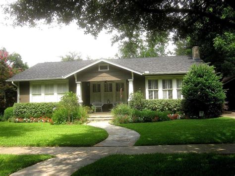 Raised ranch house landscaping ideas | Guide for landscape