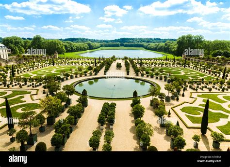 versailles france gardens   versailles palace  paris france