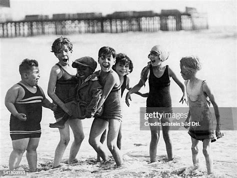 Mary Cobb Photos And Premium High Res Pictures Getty Images