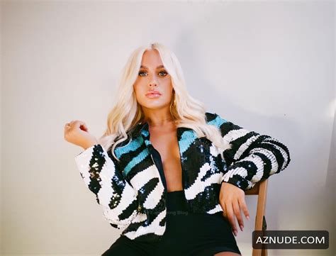 LOTTIE TOMLINSON Nude AZNude