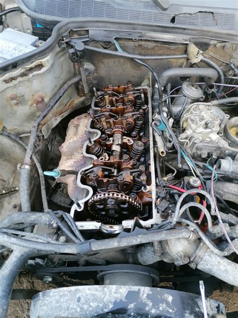 Маслосъемные колпачки — Mercedes-Benz 190 (W201), 2 л, 1984 года ...