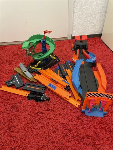 Hot Wheels Ultimate Garage mit viel Zubehör Gebraucht in Weinfelden für CHF 20 nur Abholung