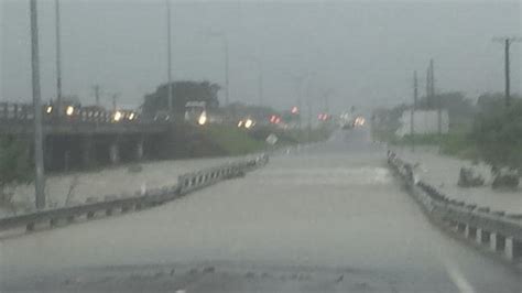 Queensland Flooding Residents Trapped In Bluewater And Townsville