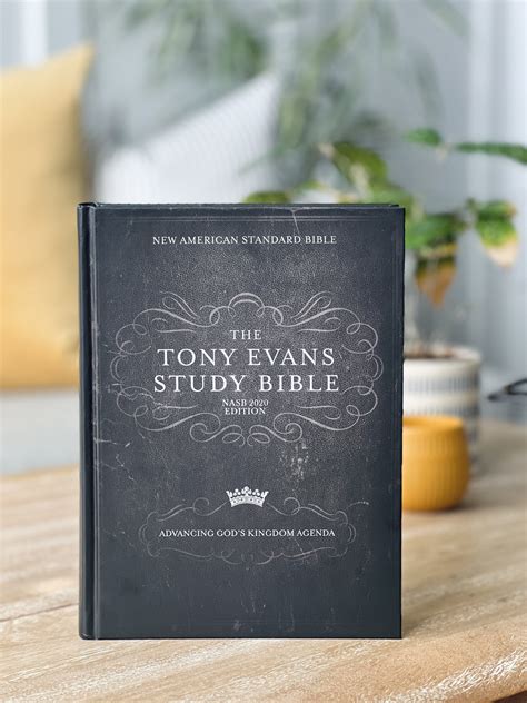 Tony Evans Study Bible — Tim Wildsmith