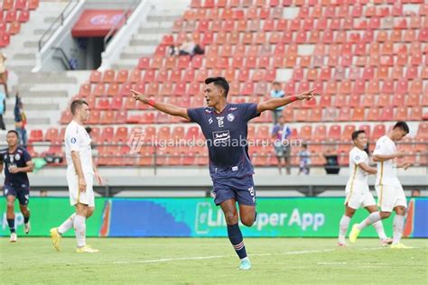 Hasil Liga 1 Tekuk Persija Arema FC Beranjak Dari Zona Degradasi