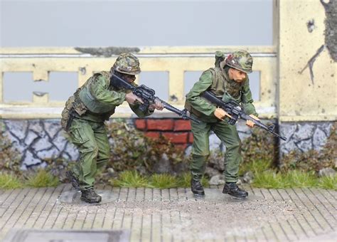 Pin On 135 Pro Built Model Figures