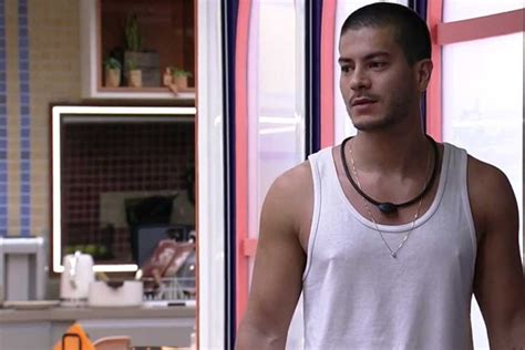 Bbb Arthur Aguiar Acorda Inconformado E N O Consegue Se Perdoar