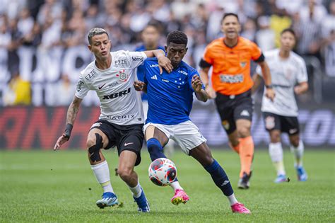 Com Gol No Fim Corinthians Vence O Cruzeiro E Fatura A Copinha