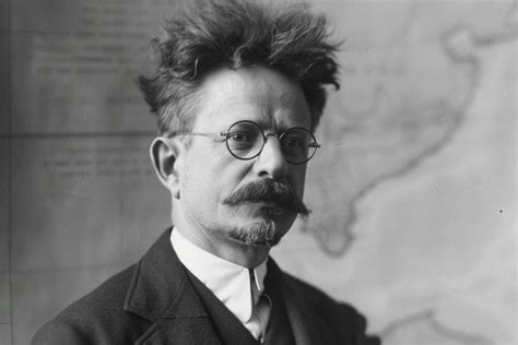biografi leon trotsky ratu ai
