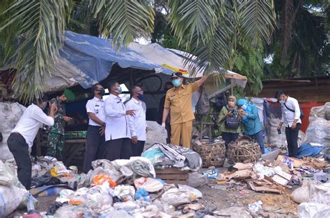 Realisasi Retribusi Sampah Di Pekanbaru Telah Mencapai Rp M Bm A