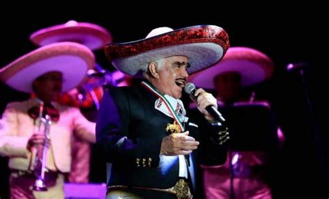 Vicente Fernández rechazó un trasplante de hígado porque dice temía fuera de gay o drogadicto