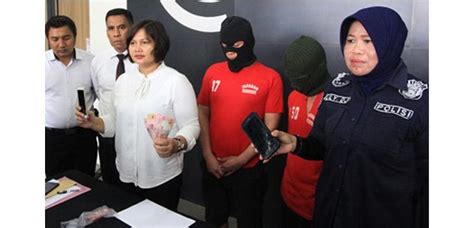 Gerebek Kamar Hotel Polisi Ciduk 3 Pria Yang Lakukan Hubungan Sex Sesama Jenis Teras Jatim