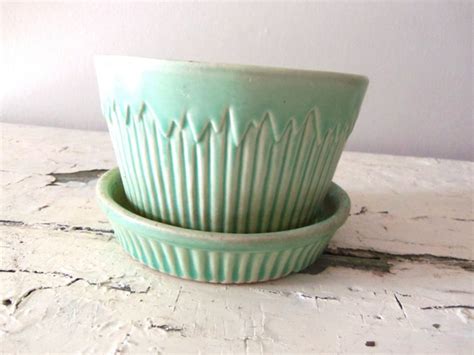 Vintage Morton Usa Planter Flower Pot Green