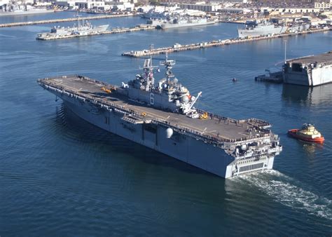 Naval Photos Uss Bonhomme Richard Lhd 6