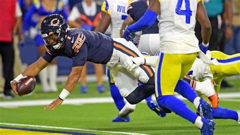 What Justin Fields Learned From Bears Debut, First NFL Snaps – NBC Chicago