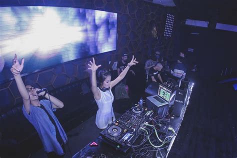 Sobbers Nightclub and Karaoke - Kuy!!! Jalan Jalan Malam Bandung