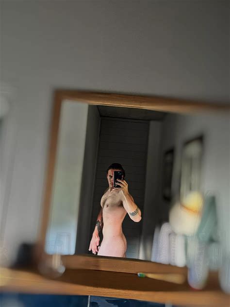 Mandatory Post Workout Mirror Pic Nudes HeSquats NUDE PICS ORG