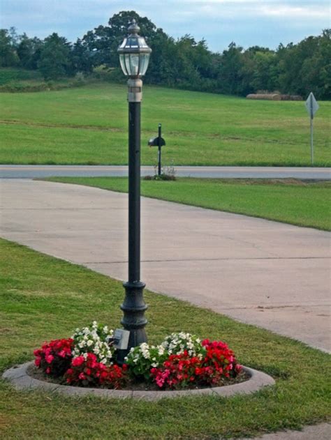 8 Best Images About Lamp Post On Pinterest Gardens Front Yards And